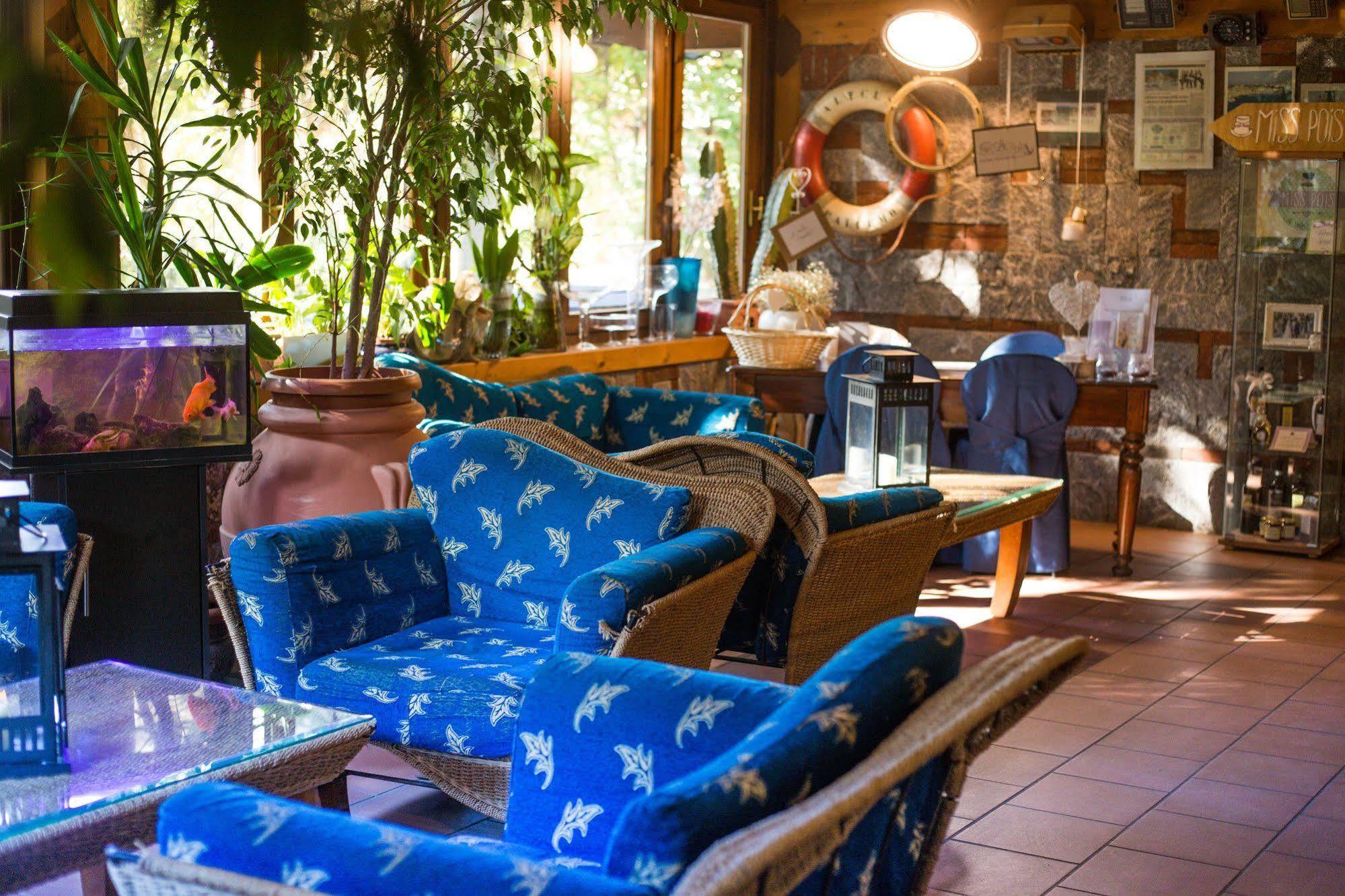 Hotel Ristorante La Perla Варалло-Помбия Экстерьер фото