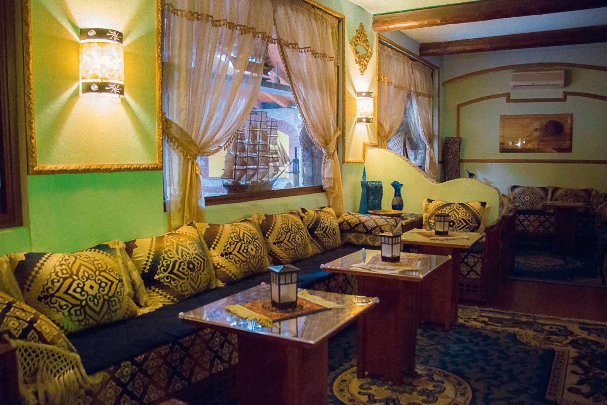 Hotel Ristorante La Perla Варалло-Помбия Экстерьер фото